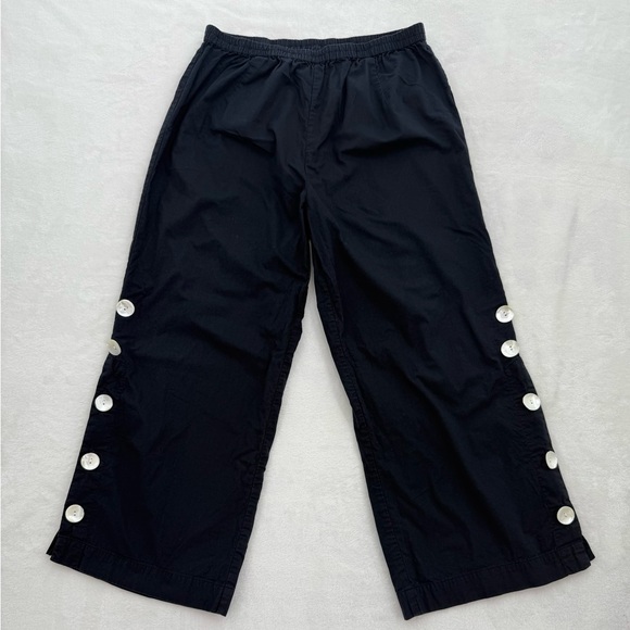 Tulip Pants - Women’s Black Tulip Brand Cropped Pants White Buttons Size Small Beach Vacation